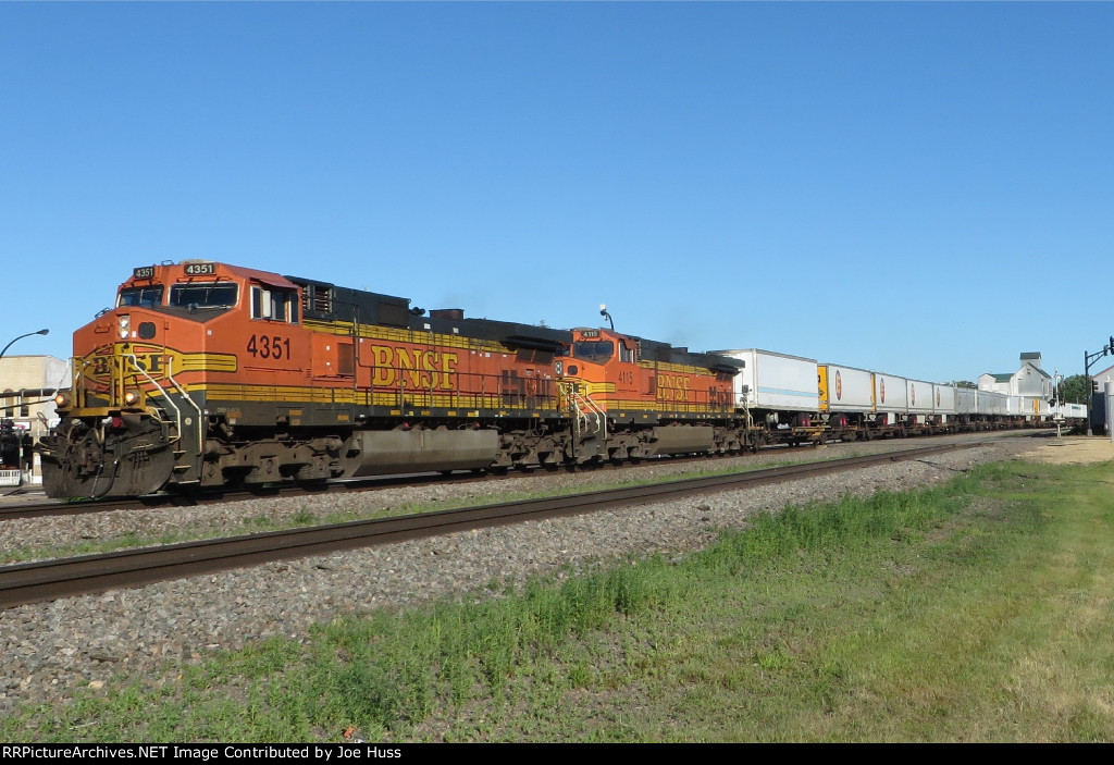 BNSF 4351 East